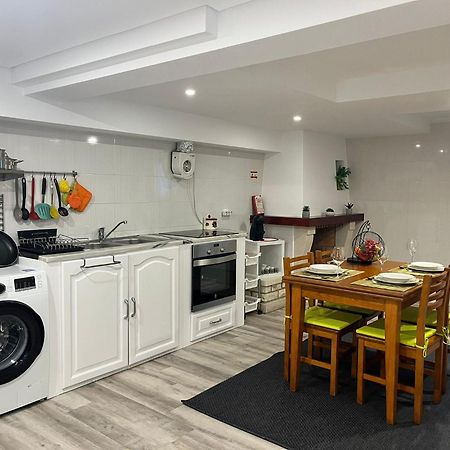 Casinha Res Do Chao Na Nazare Com Quintal E Barbecue Villa Exterior photo
