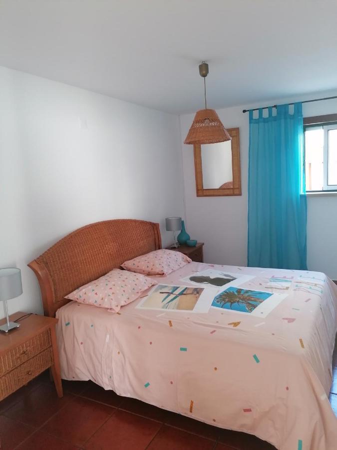 Casinha Res Do Chao Na Nazare Com Quintal E Barbecue Villa Exterior photo