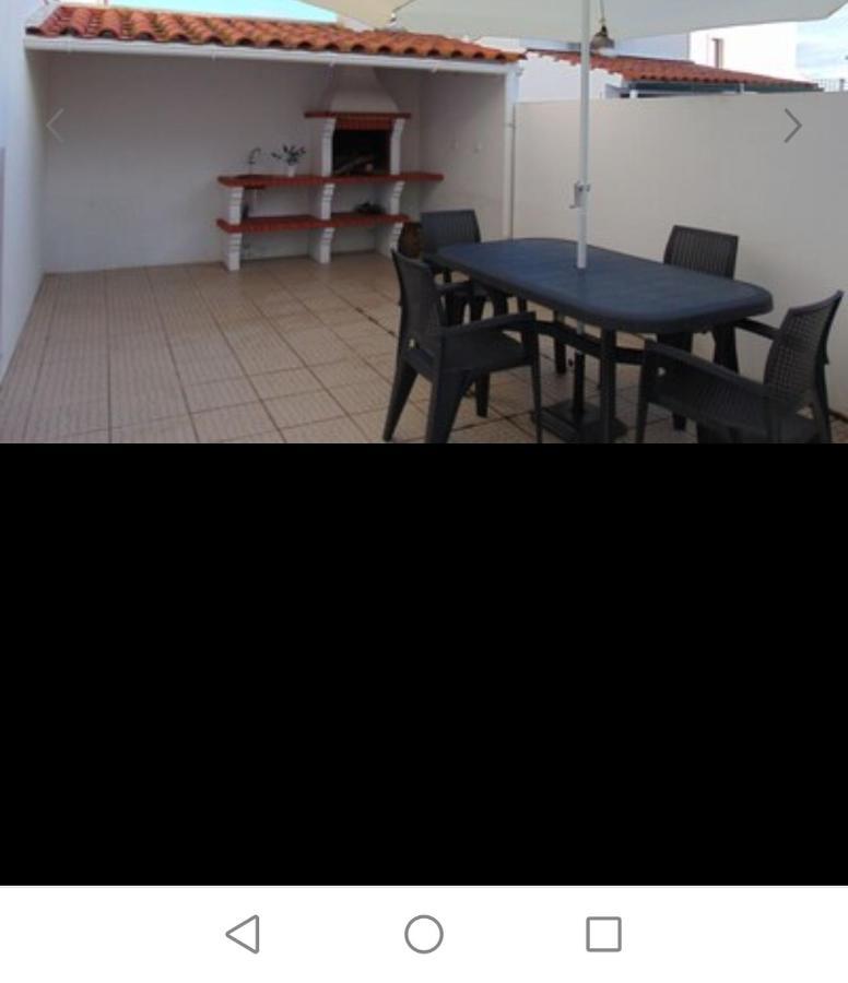 Casinha Res Do Chao Na Nazare Com Quintal E Barbecue Villa Exterior photo